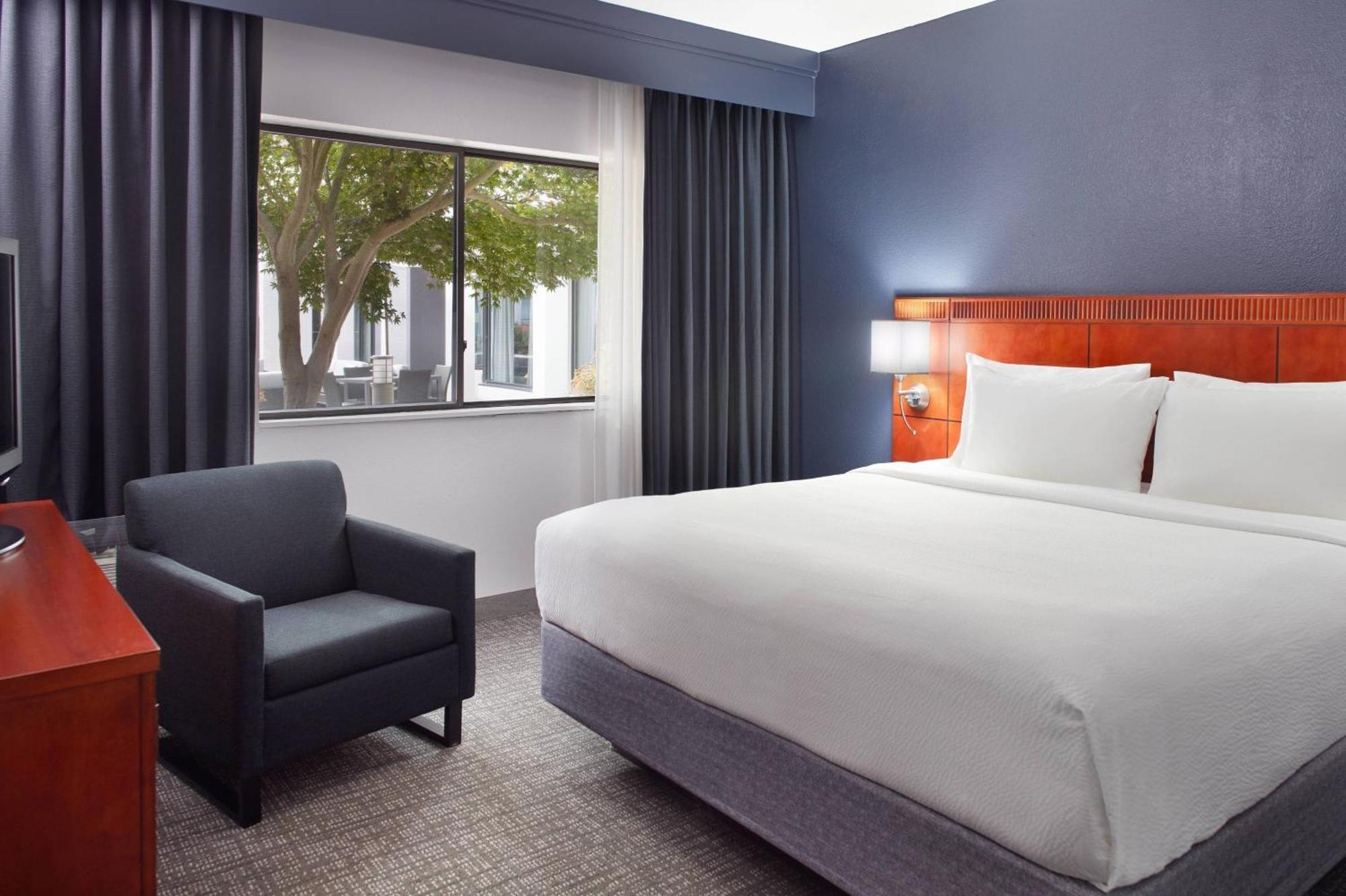 Hotel Courtyard By Marriott Raleigh Midtown Zewnętrze zdjęcie