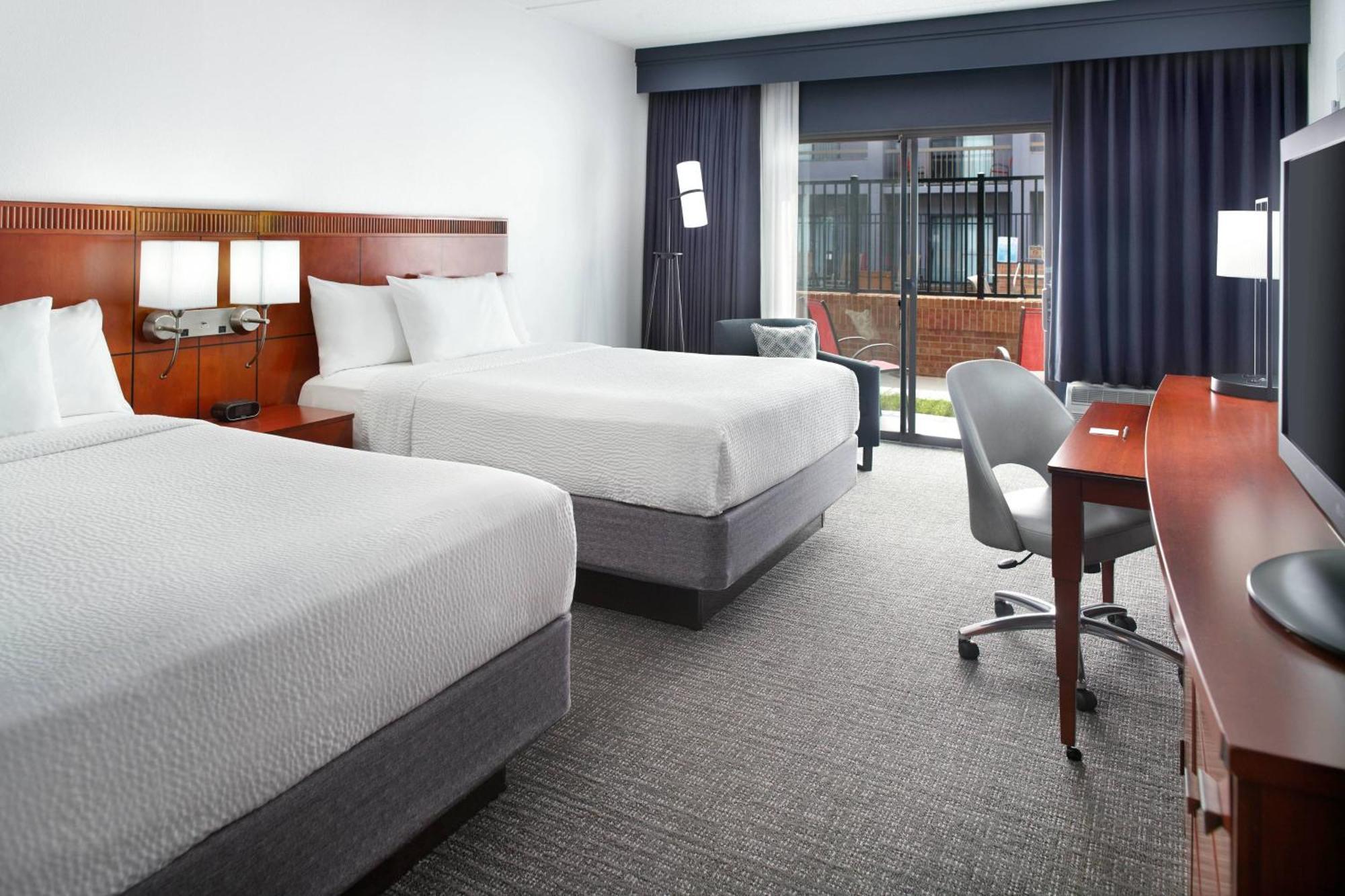 Hotel Courtyard By Marriott Raleigh Midtown Zewnętrze zdjęcie