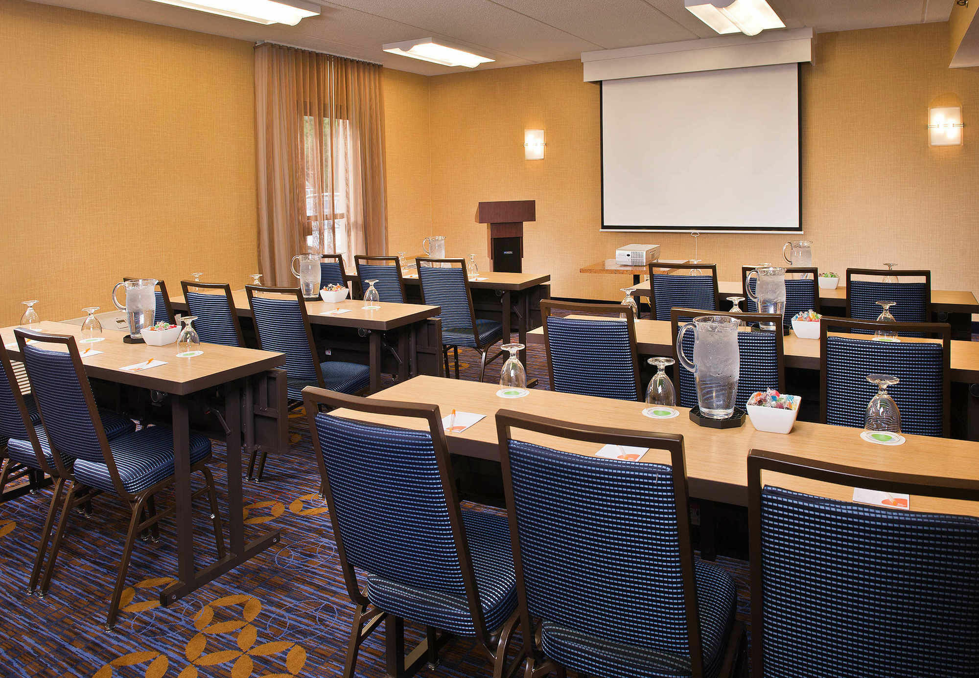 Hotel Courtyard By Marriott Raleigh Midtown Zewnętrze zdjęcie